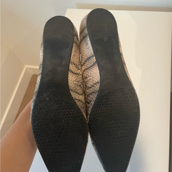 Stuart Weitzman Snakeskin Shoe - Picture 4 of 11